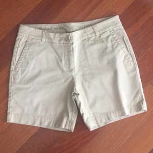 Women’s Talbots Size 2P Khaki Short